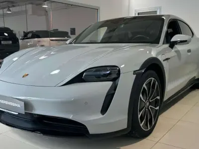 Occasion Porsche Taycan Cross Turismo 139 kW (190 PK) 2022 Grijs Stationwagen