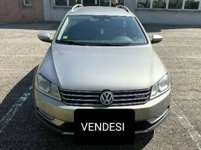 Usata VW Passat Highline 177 CV (130 kW) 2014 Grigio Station wagon