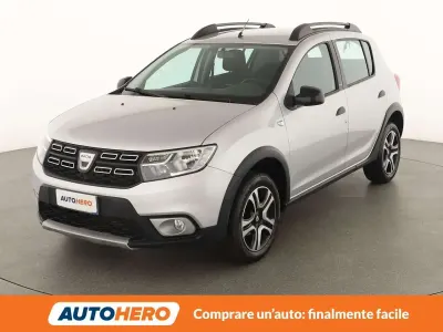 Usata Dacia Sandero 90 CV (66 kW) 2018 Argento Berlina