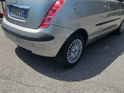 Usata Lancia Ypsilon 69 CV (50 kW) 2004 Utilitaria
