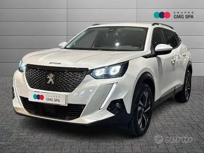 Usata Peugeot 2008 Allure 110 CV (80 kW) 2021 Bianco SUV