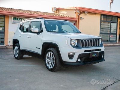 Używany Jeep Renegade Limited 120 KM (88 kW) 2022 Biały SUV