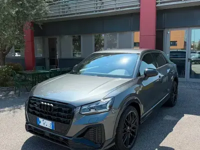 Usata Audi Q2 S-Line 150 CV (110 kW) 2024 Grigio SUV