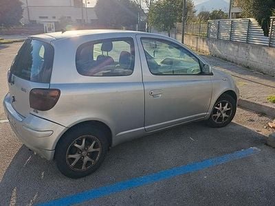 Usata Toyota Yaris 2003 Grigio Utilitaria
