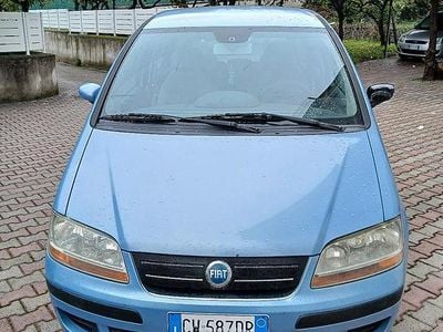 Usata Fiat Idea 69 CV (50 kW) 2005 Blu Monovolume