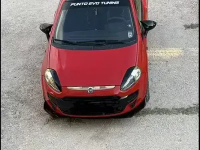 Usata Fiat Punto Evo 90 CV (66 kW) 2010 Rosso Utilitaria