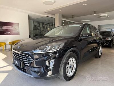 Usata Ford Kuga Titanium 120 CV (88 kW) 2020 Nero SUV