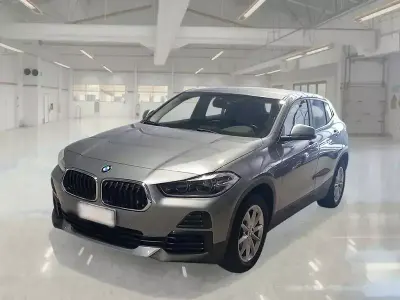 Usata BMW X2 116 CV (85 kW) 2023 Grigio SUV