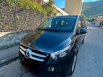 Usata Mercedes V220 Executive 163 CV (119 kW) 2024 Grigio Monovolume