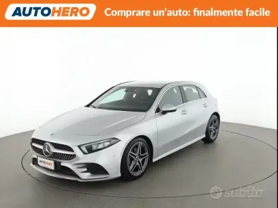 Usado Mercedes A180 136 CV (100 kW) 2021 Gris Berlina