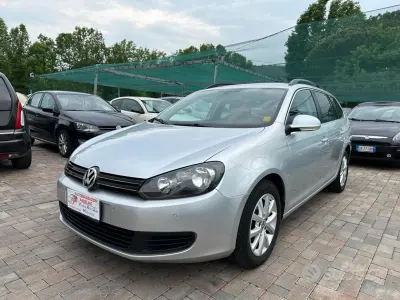 Usata VW Golf VI Comfortline 105 CV (77 kW) 2011 Grigio Utilitaria