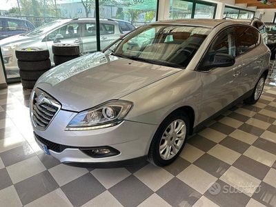 Usado Lancia Delta 120 CV (88 kW) 2011 Plateado Utilitario