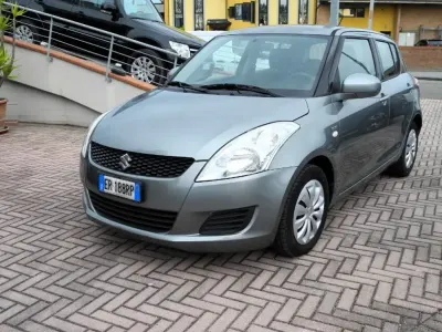 Usata Suzuki Swift GL 75 CV (55 kW) 2013 Grigio Utilitaria