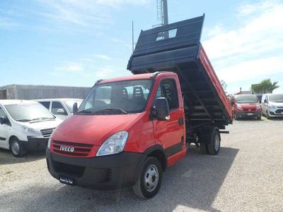 usata Iveco 35.12 Daily2.3 TDI ribaltabile trilaterale BELLISSIMO!!