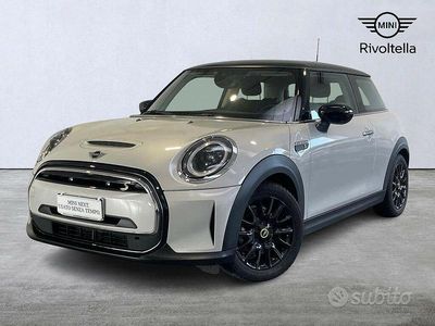 Usata Mini Cooper SE Classic 135 kW (184 CV) 2022 Argento Utilitaria