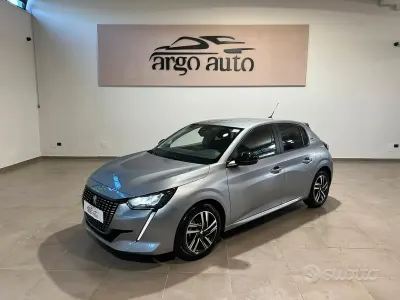 Usata Peugeot 208 Style 75 CV (55 kW) 2024 Grigio Utilitaria