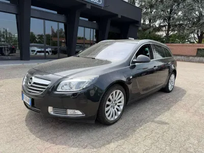 Usata Opel Insignia Cosmo 220 CV (161 kW) 2011 Other Station wagon