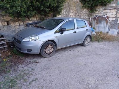 Usata Fiat Grande Punto 65 CV (47 kW) 2007 Grigio Utilitaria