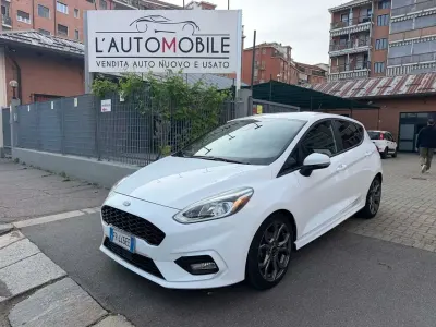 Usata Ford Fiesta ST-Line 101 CV (74 kW) 2018 Bianco Utilitaria