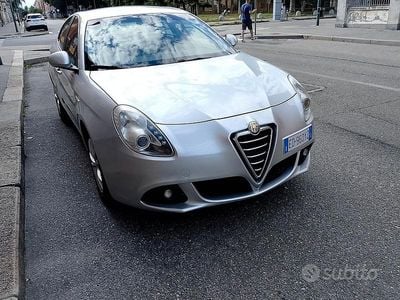 Usata Alfa Romeo Giulietta Distinctive 170 CV (125 kW) 2010 Argento Utilitaria