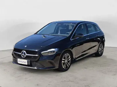 Usata Mercedes B200 Advanced Plus 163 CV (119 kW) 2023 Nero Monovolume