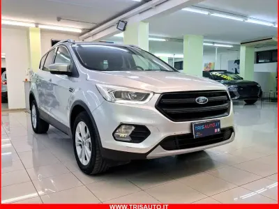 Occasion Ford Kuga Titanium 121 ch (88 kW) 2018 Argent SUV