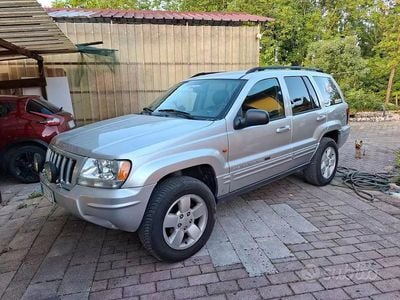 Usata Jeep Grand Cherokee Laredo 163 CV (119 kW) 2004 Grigio SUV