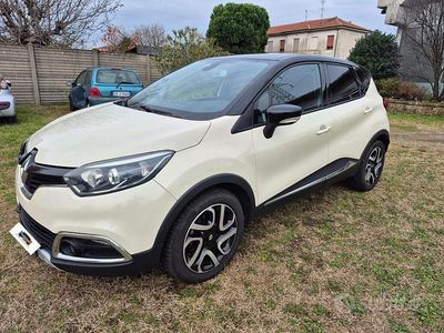 Usata Renault Captur 90 CV (66 kW) 2015 Beige SUV