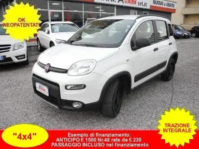 Usata Fiat Panda 4x4 S 95 CV (69 kW) 2018 Bianco Utilitaria