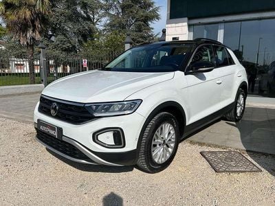 Usata VW T-Roc Life 110 CV (80 kW) 2022 Bianco SUV