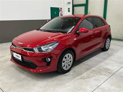 Usata Kia Rio Style 82 CV (60 kW) 2023 Rosso