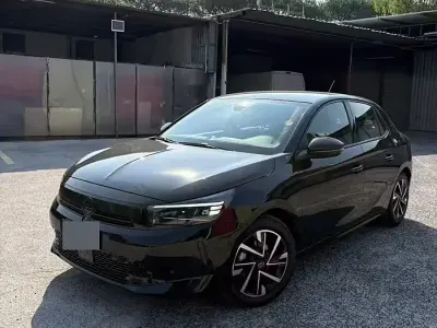 Gebraucht Opel Corsa 75 PS (55 kW) 2024 Schwarz Kleinwagen