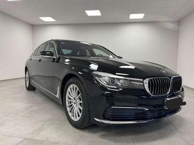Nero Usata 2016 BMW 730 Luxury Line Berlina | 32.900 € (Molto cara)