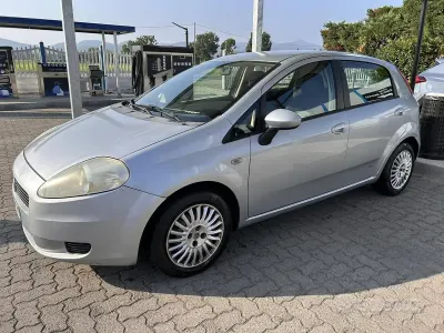 Usata Fiat Grande Punto 65 CV (47 kW) 2008 Grigio Utilitaria