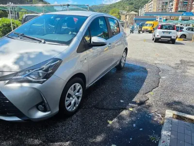 Usata Toyota Yaris Hybrid