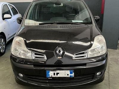 Usata Renault Modus 76 CV (55 kW) 2011 Nero Monovolume