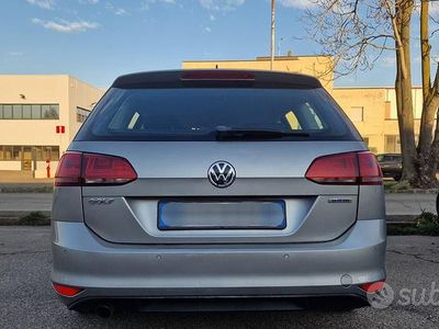 Usata VW Golf VII 110 CV (80 kW) 2016 Grigio Station wagon