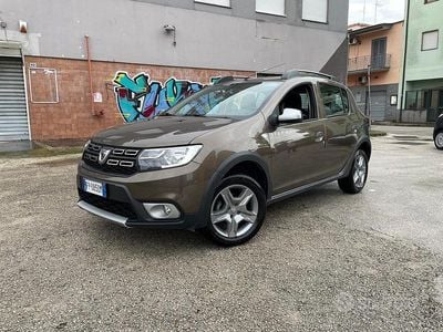 Marrone Usata 2018 Dacia Sandero Stepway Berlina | 5499 € (Ottimo prezzo)
