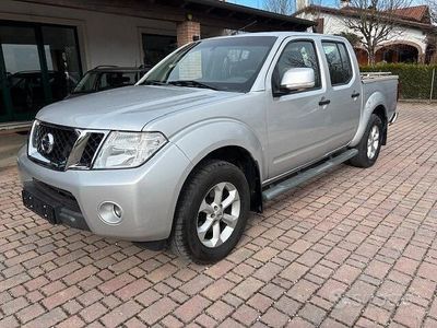 Usata Nissan Navara 190 CV (139 kW) 2011 Grigio Pick-up
