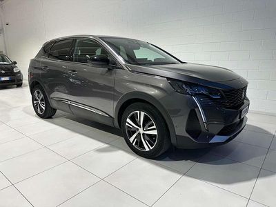 Usata Peugeot 3008 Allure 131 CV (96 kW) 2022 Grigio platinium SUV