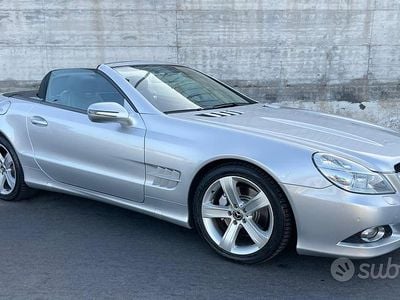 Usata Mercedes SL350 316 CV (232 kW) 2008 Grigio Cabrio