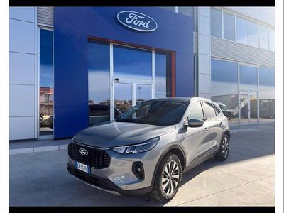 Usata Ford Kuga Titanium 243 CV (178 kW) 2024 Solar silver SUV