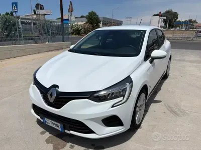 Usata Renault Clio V Intens 101 CV (74 kW) 2021 Bianco Berlina