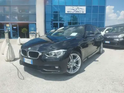 Usata BMW 320 Luxury Line 190 CV (139 kW) 2019 Nero Station wagon
