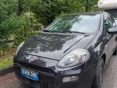 Brugt Fiat Punto 65 HK (47 kW) 2012 Sort Hatchback