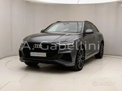 Usata Audi Q8 231 CV (169 kW) 2020 Grigio SUV