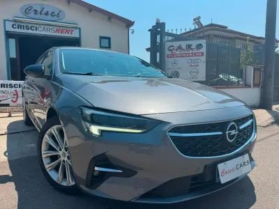Usata Opel Insignia Sport 122 CV (89 kW) 2022 Argento Berlina
