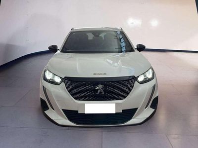 Usata Peugeot 2008 Allure 102 CV (75 kW) 2023 Bianco SUV