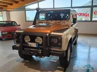 Usata Land Rover Defender 123 CV (90 kW) 2007 Bianco Berlina
