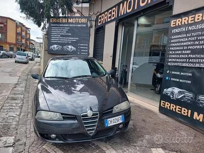 Usata Alfa Romeo 156 Distinctive 115 CV (84 kW) 2004 Grigio Station wagon